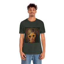 Cargar imagen en el visor de la galería, Twiggy Unisex Jersey Short Sleeve Tee by Insignia