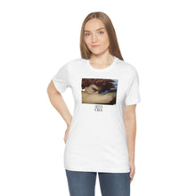 Cargar imagen en el visor de la galería, MIDDLE AGE SIGHT Unisex Jersey Short Sleeve Teeby Insignia