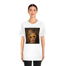 Cargar imagen en el visor de la galería, TWIGGY Unisex Jersey Short Sleeve Tee by Insignia
