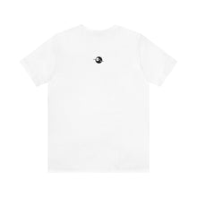 Cargar imagen en el visor de la galería, MIDDLE AGE SIGHT Unisex Jersey Short Sleeve Teeby Insignia
