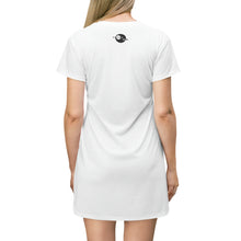 Cargar imagen en el visor de la galería, T-Shirt Dress (AOP)

