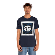 Cargar imagen en el visor de la galería, Eternauta Unisex Jersey Short Sleeve Tee by Insignia
